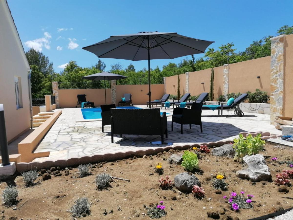 Villa Mir Pridraga 외부 사진