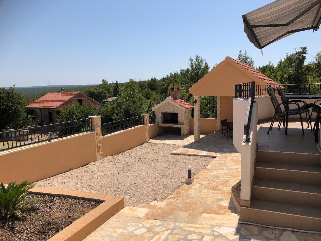 Villa Mir Pridraga 외부 사진